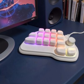 17-key mechanical keyboard, Type-C wired connection, easy to use, RGB backlight, multimedia knob, suitable for office and gaming, pleasant key sound, lightweight and portable, compact design, can be used by simply plugging in the Type-C connection